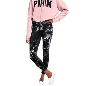 Victoria’s Secret PINK Marble Capri Leggings